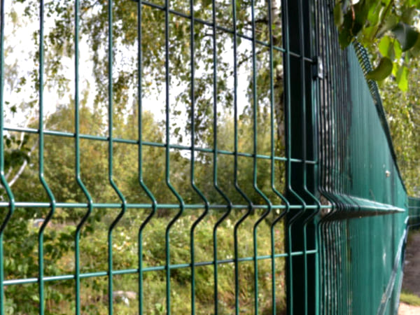 Заборы и ограждения из сетки под заказ